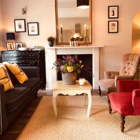 Pass The Keys Old Beams Luxury Style & Comfort In Town Centre Bakewell Esterno foto