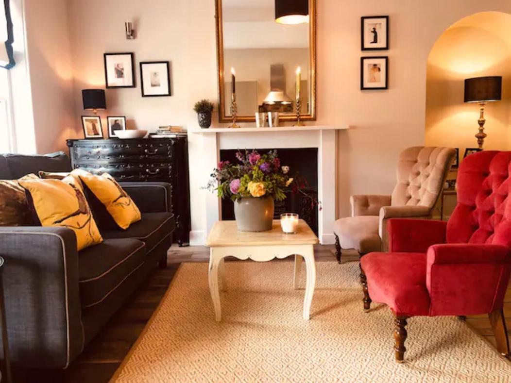 Pass The Keys Old Beams Luxury Style & Comfort In Town Centre Bakewell Esterno foto