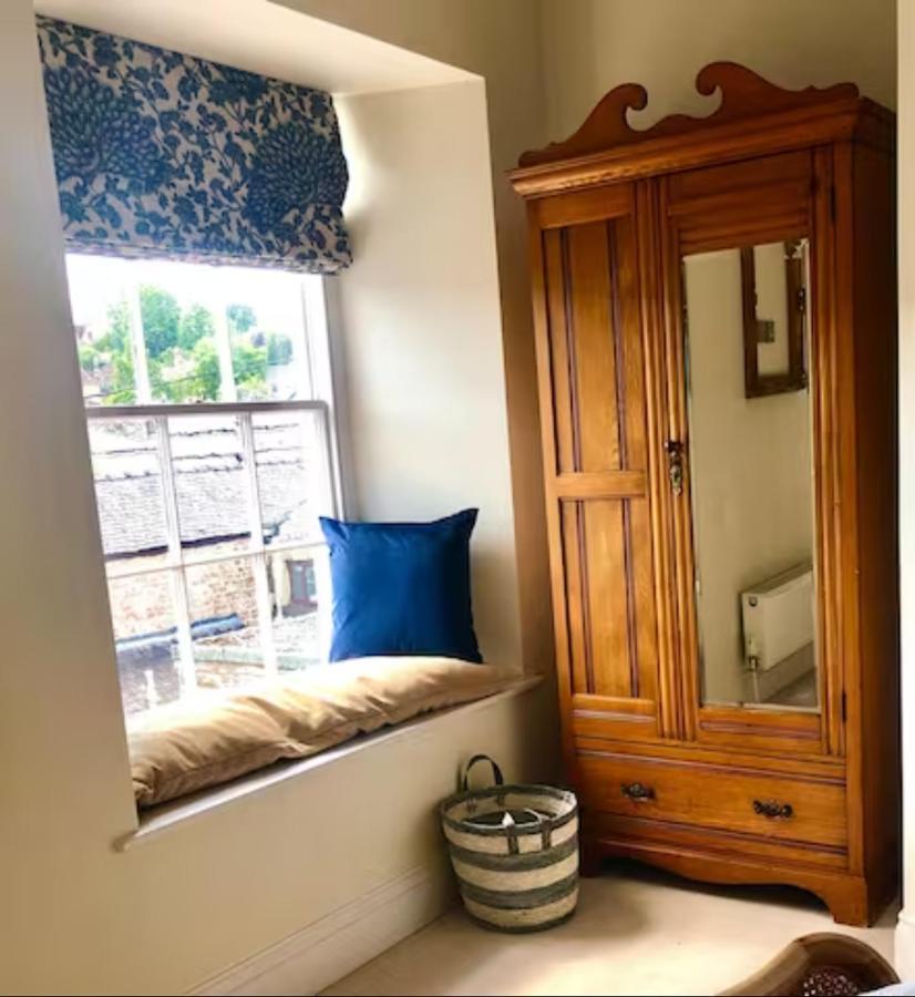 Pass The Keys Old Beams Luxury Style & Comfort In Town Centre Bakewell Esterno foto